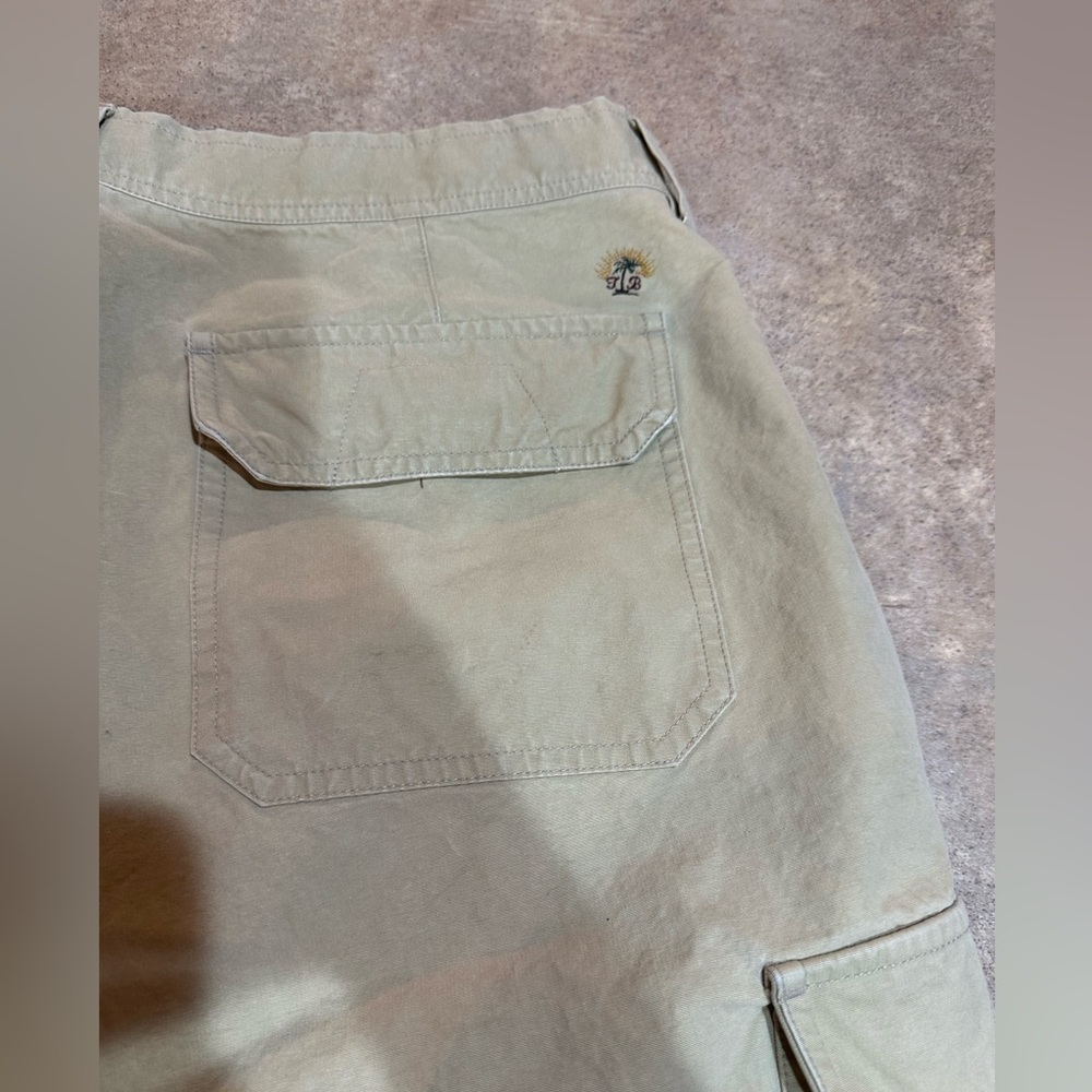 Men’s Tommy Bahama shorts, size 36 - Picture 9 of 9